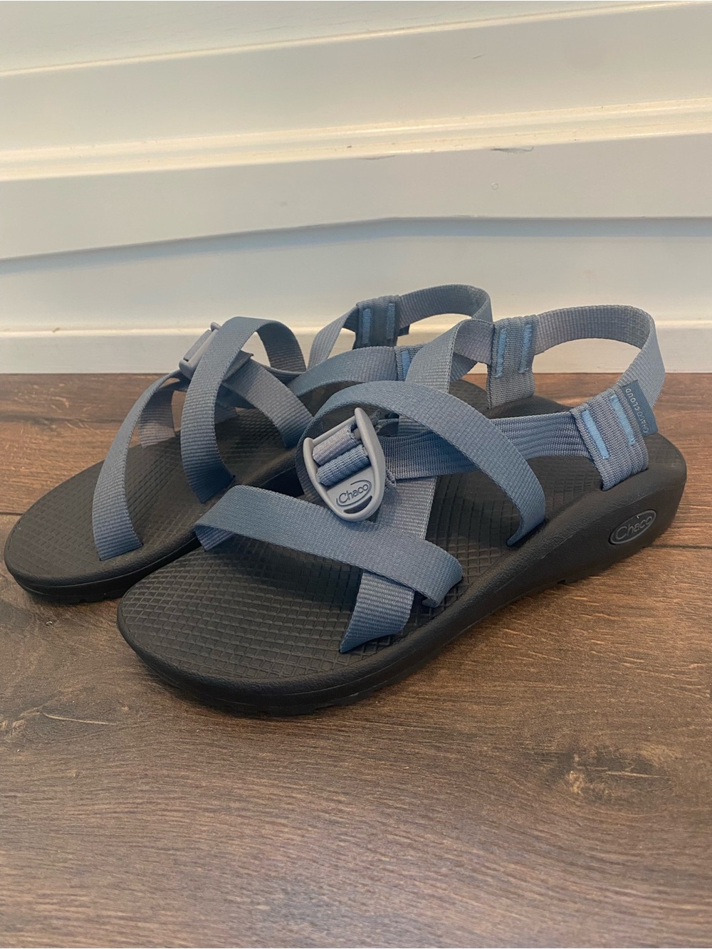 Chaco Z/Cloud X Women’s Blue Gray Adjustable Strap Hiking Sport Sandals Size 7.5